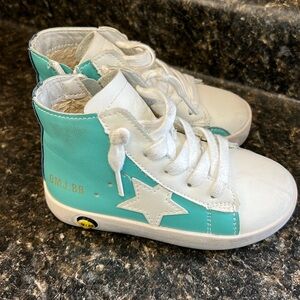 High top Star Toddler Size 6 Sneakers